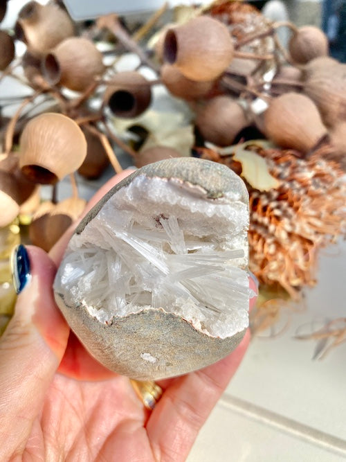 Scolecite Geode