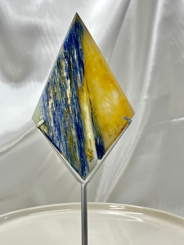 Blue Kyanite X Golden Healer Quartz Diamond