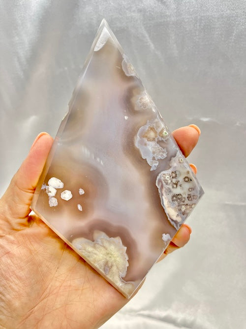 Flower Agate Diamond with Stand
